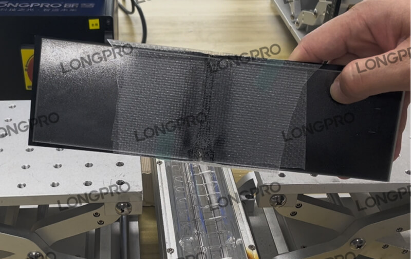 光伏板底襯加熱熔接.jpg 光伏板底襯加熱熔接.jpg